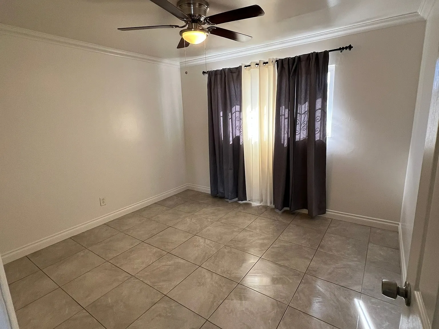 2 bed, 896 sqft, $1,500 — Photo 4