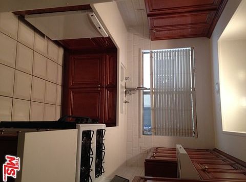 3rd image of 1818 Pelham Ave APT 105
