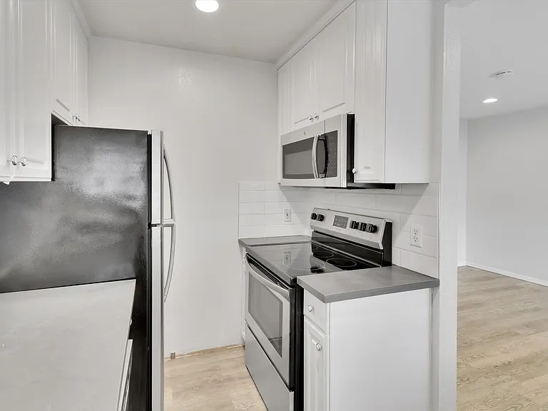 131 Cerrito Avenue — Photo 3