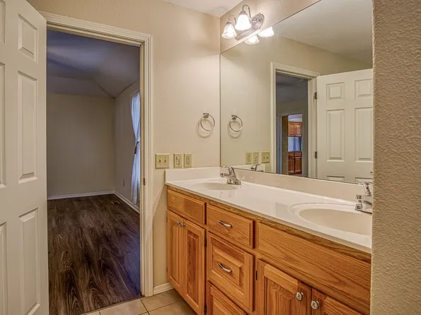 36 Descollar Cir, Hot Springs, AR 71909