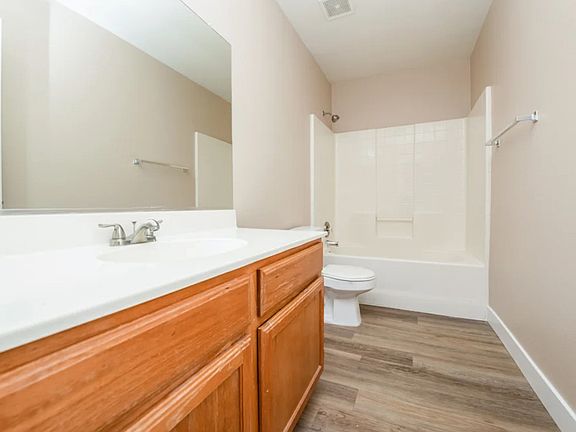 5th image of 2219 Fern Crest Ave #207-95THCREST-207