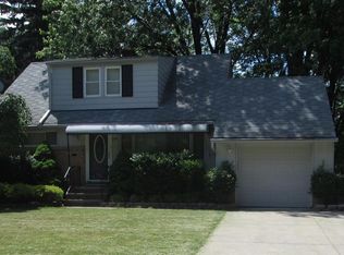 2176 Barbis Crescent Dr, Euclid, OH
