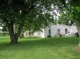 620 2nd St, De Witt, IA 52742