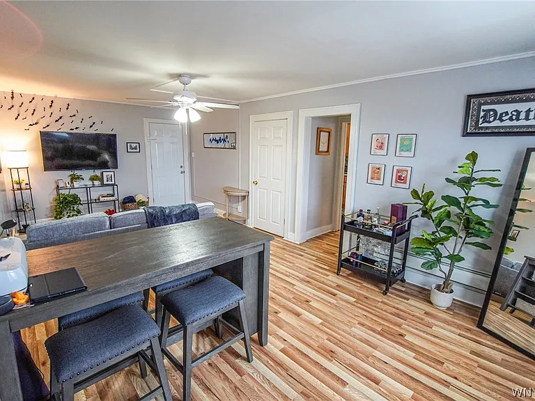 1225 Hertel Ave #11 — Photo 8