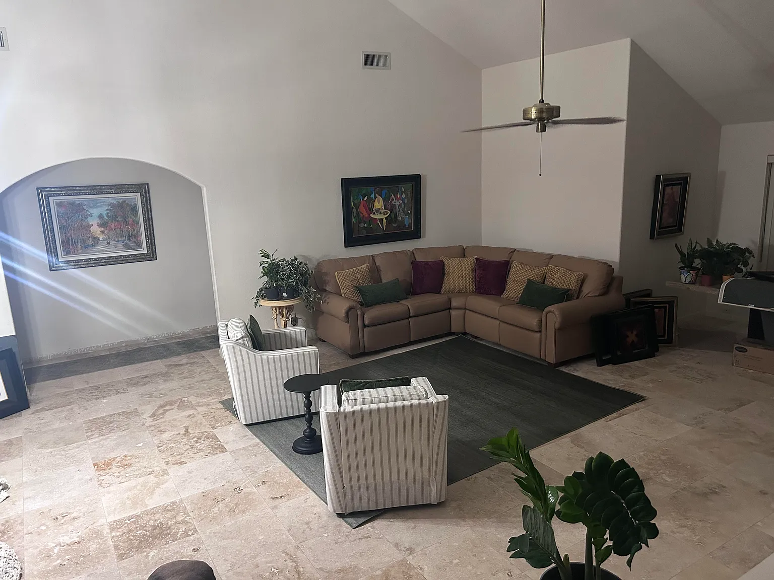 4 bed, 2934 sqft, $1,000 — Photo 2