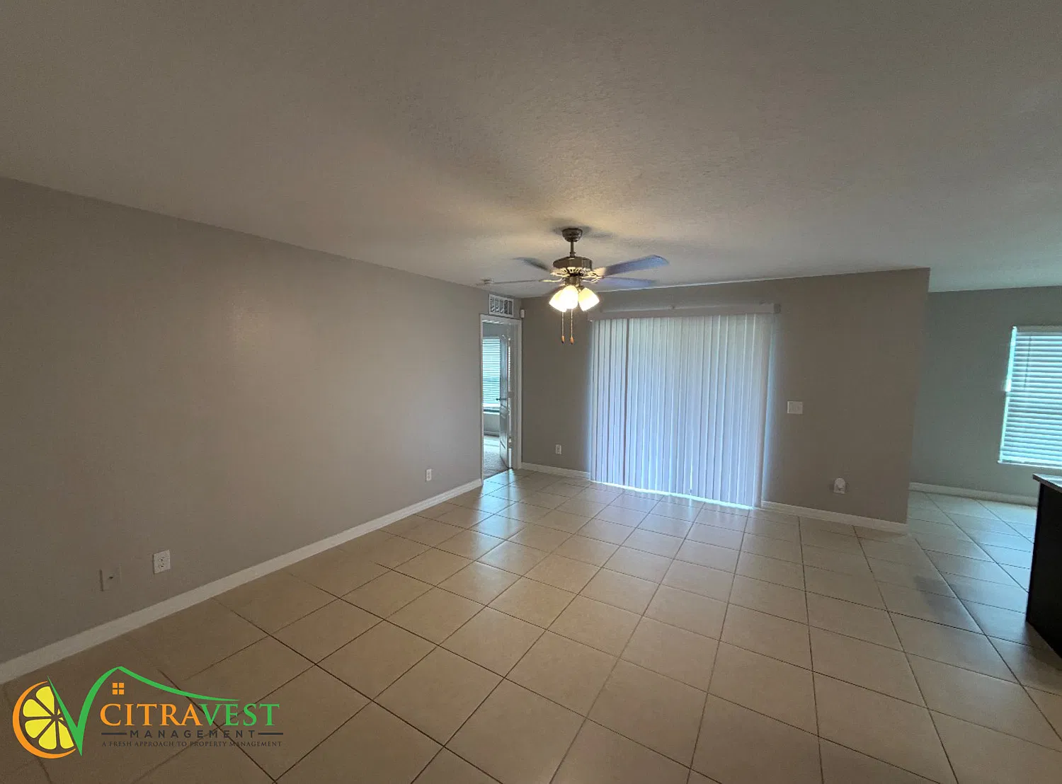Beautiful 3 Bed/2 Bath w/ 2 Car Garage and Lanai! — Photo 4