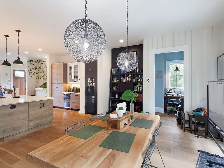 702 Grant Ter SE — Photo 18