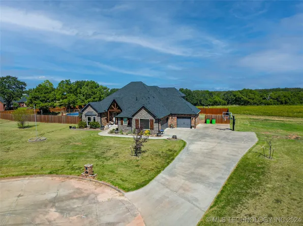 1520 Dogwood Dr, Prague, OK 74864