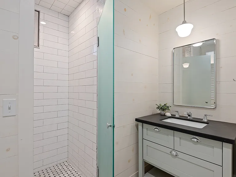 130 Valencia Rd — Photo 23