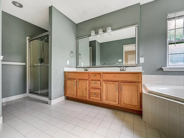 115 Daffodil Dr — Photo 30