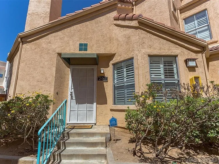 12049 Calle De Montana #201-EL — Photo 1