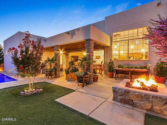 3rd image of 3684 Santa Cecilia Ave