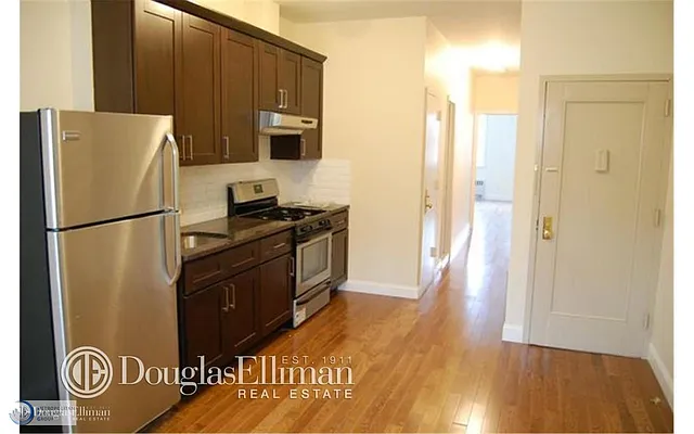 Rented by Metropolitan Property Group | media 12