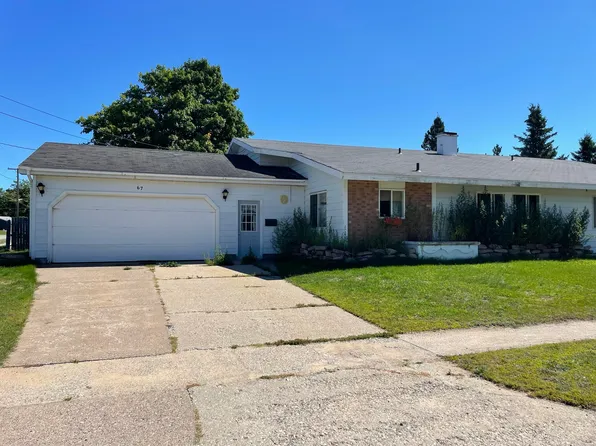 67 Wood Lake Rd, Kincheloe, MI 49788