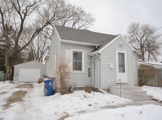 215 14th Ave NE, Rochester, MN 55906