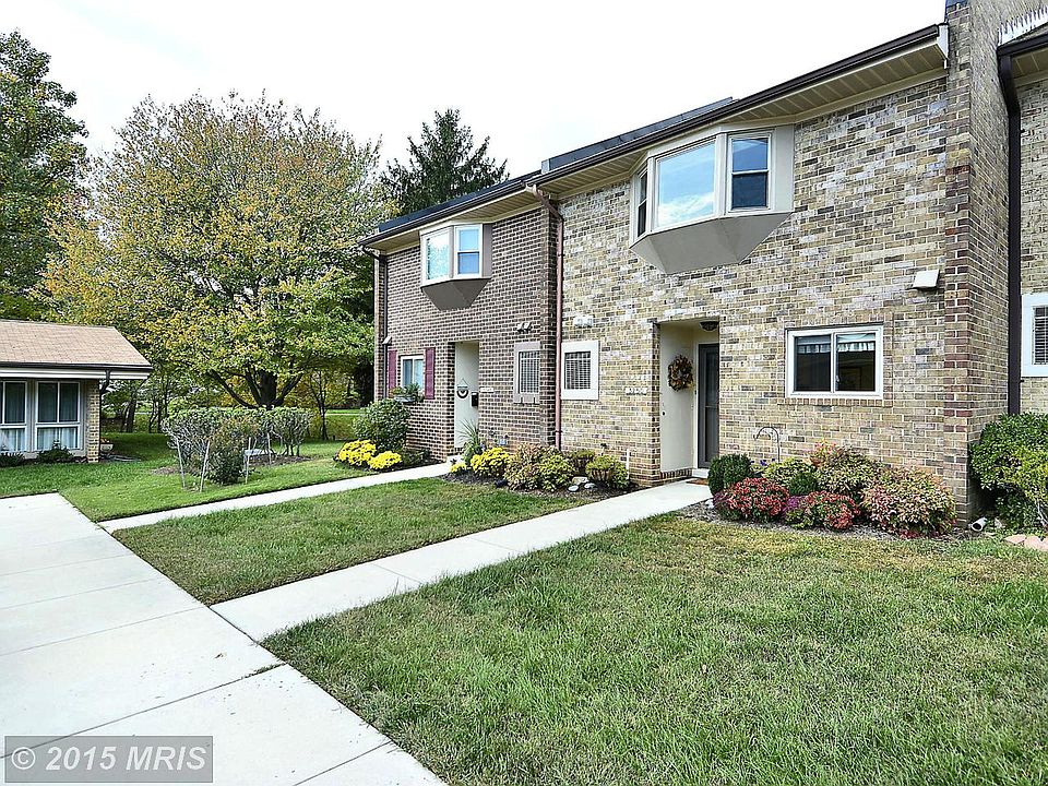 1st image of 3250 Glen Eagles Dr #104-B