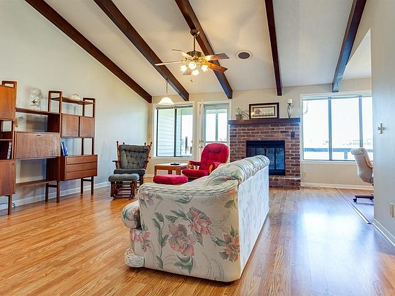 5th image of 9 Woodland Ct