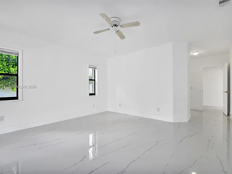 230 Cranwood Dr — Photo 19