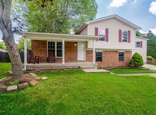 7907 Gainsborough Ct, Louisville, KY 40291