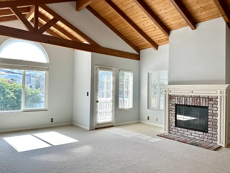 1502 Goodman Ave — Photo 7