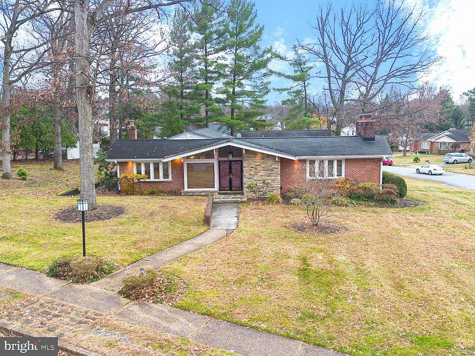 1st image of 2127 Fernglen Way
