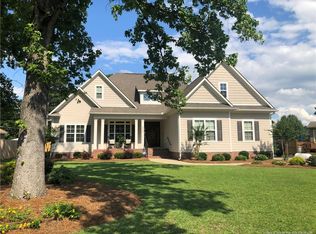 4203 Cricklewood St, Lumberton, NC 28358