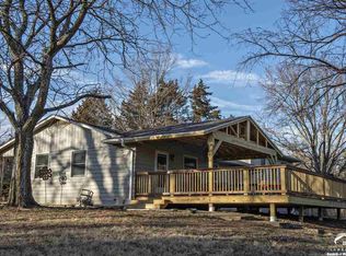 3698 Sadie Ln, Grantville, KS 66429