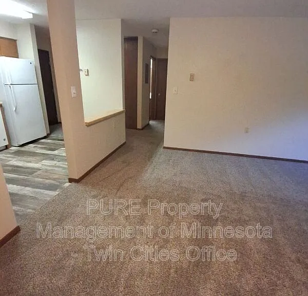 221 Grand Ave W #204 — Photo 2