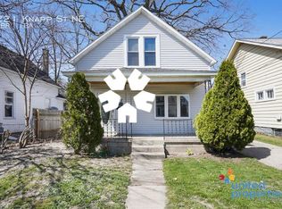 221 Knapp St NE, Grand Rapids, MI 49505