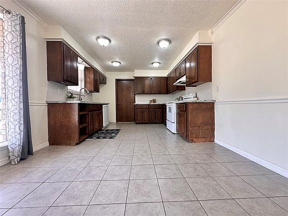 4th image of 39408 Hazel Dell Rd