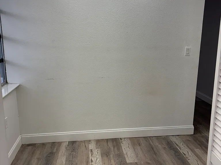 980 NW 200th Ter — Photo 12