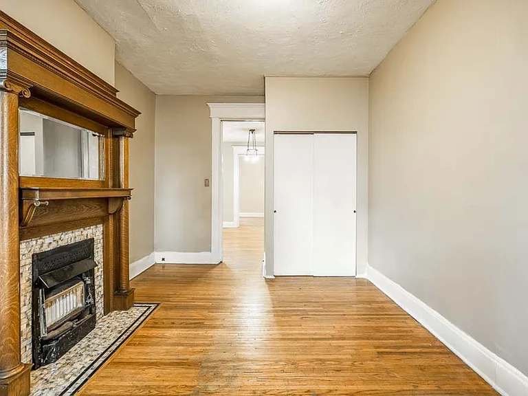 227-229 Wilber Ave — Photo 24