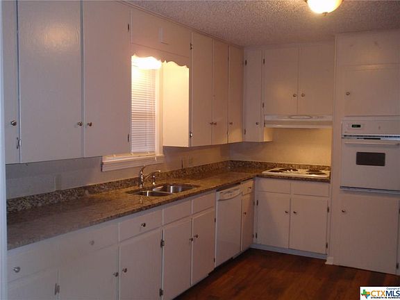4th image of 352 Alves Ln