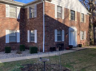 46 Sherwood Frst APT E, Belleville, IL