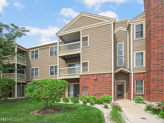 2nd image of 127 Glengarry Dr APT 308