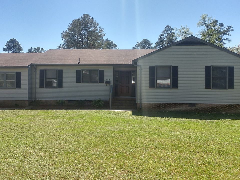 952 Poquoson Ave