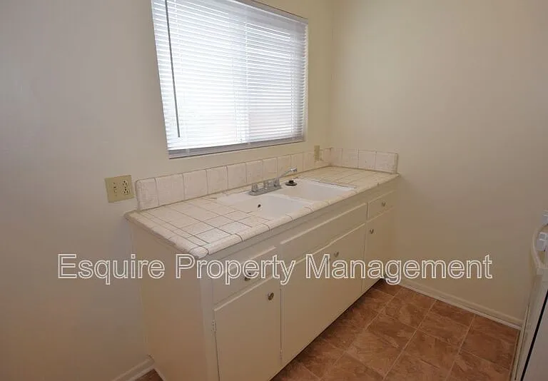 2050 N Ventura Rd #2 — Photo 9