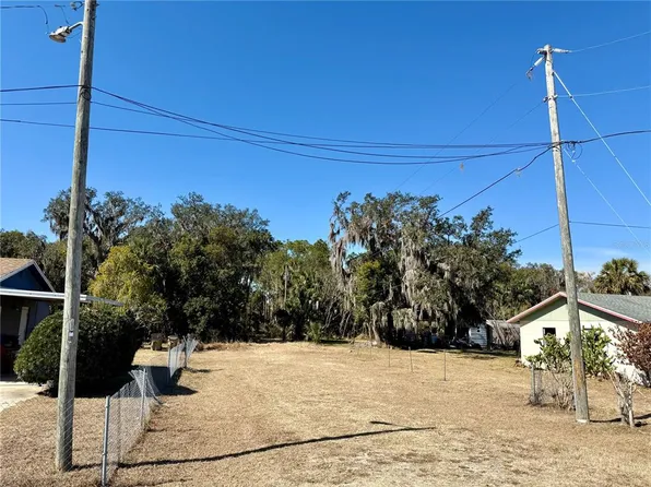 Church St #6800, Umatilla, FL 32784