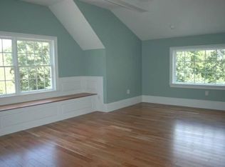 296 Gulf Rd, Dover, NH 03820