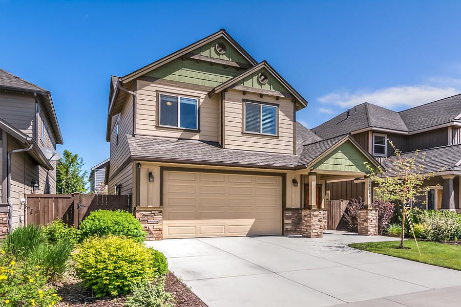 1st image of 21368 NE Evelyn Pl