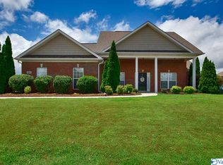 124 Meadow Ridge Dr, Hazel Green, AL 35750