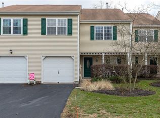 6 Rambling Brook Ln, Poughkeepsie, NY 12601