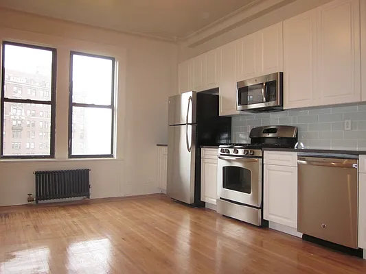 Rented by Metropolitan Equities | media 16