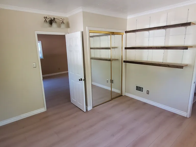 bedroom #1