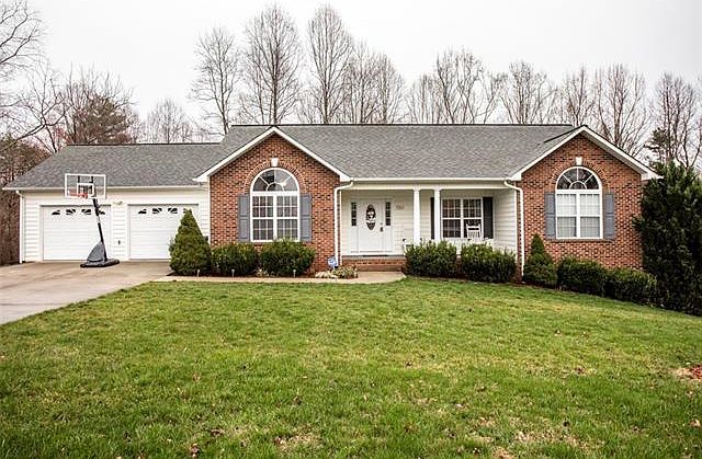1st image of 126 Buck Shoals Cir