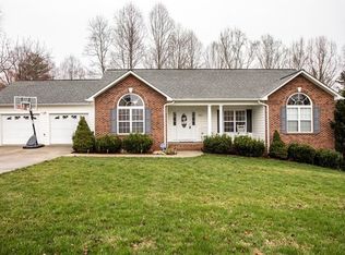 126 Buck Shoals Cir, Hudson, NC 28638