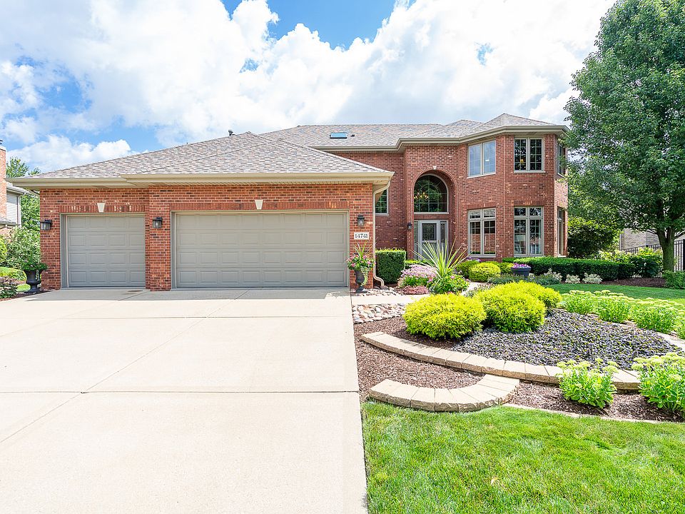 1st image of 14741 Dixon Ln