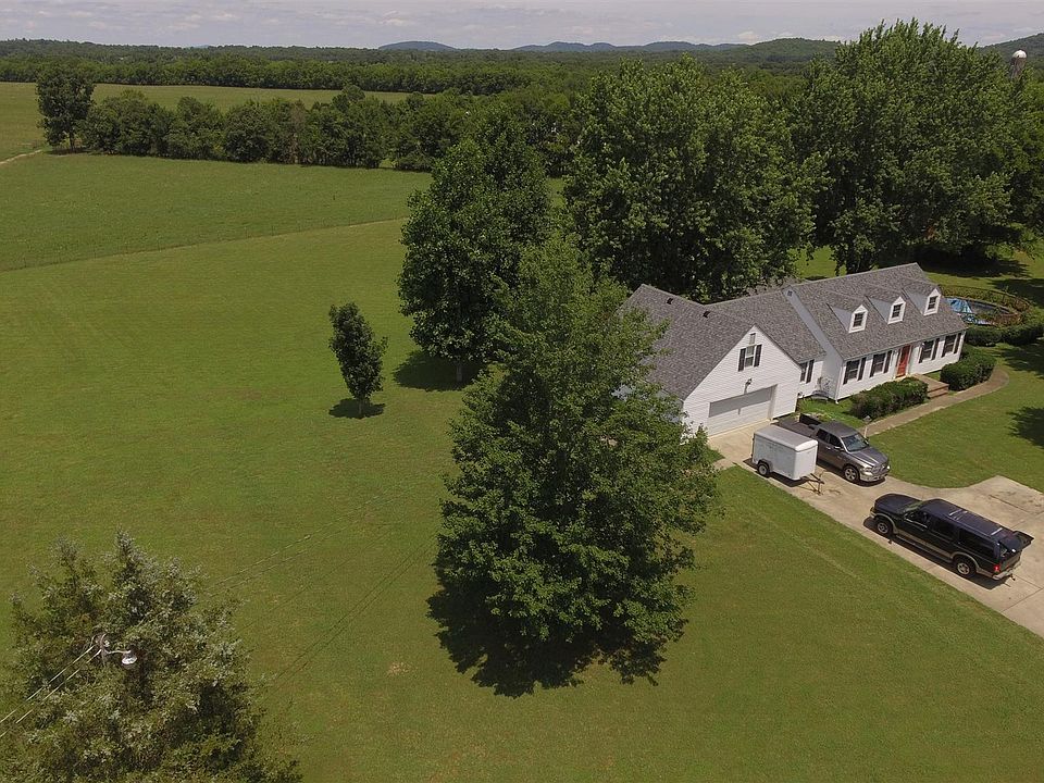 1st image of 2561 Fairfield Pike