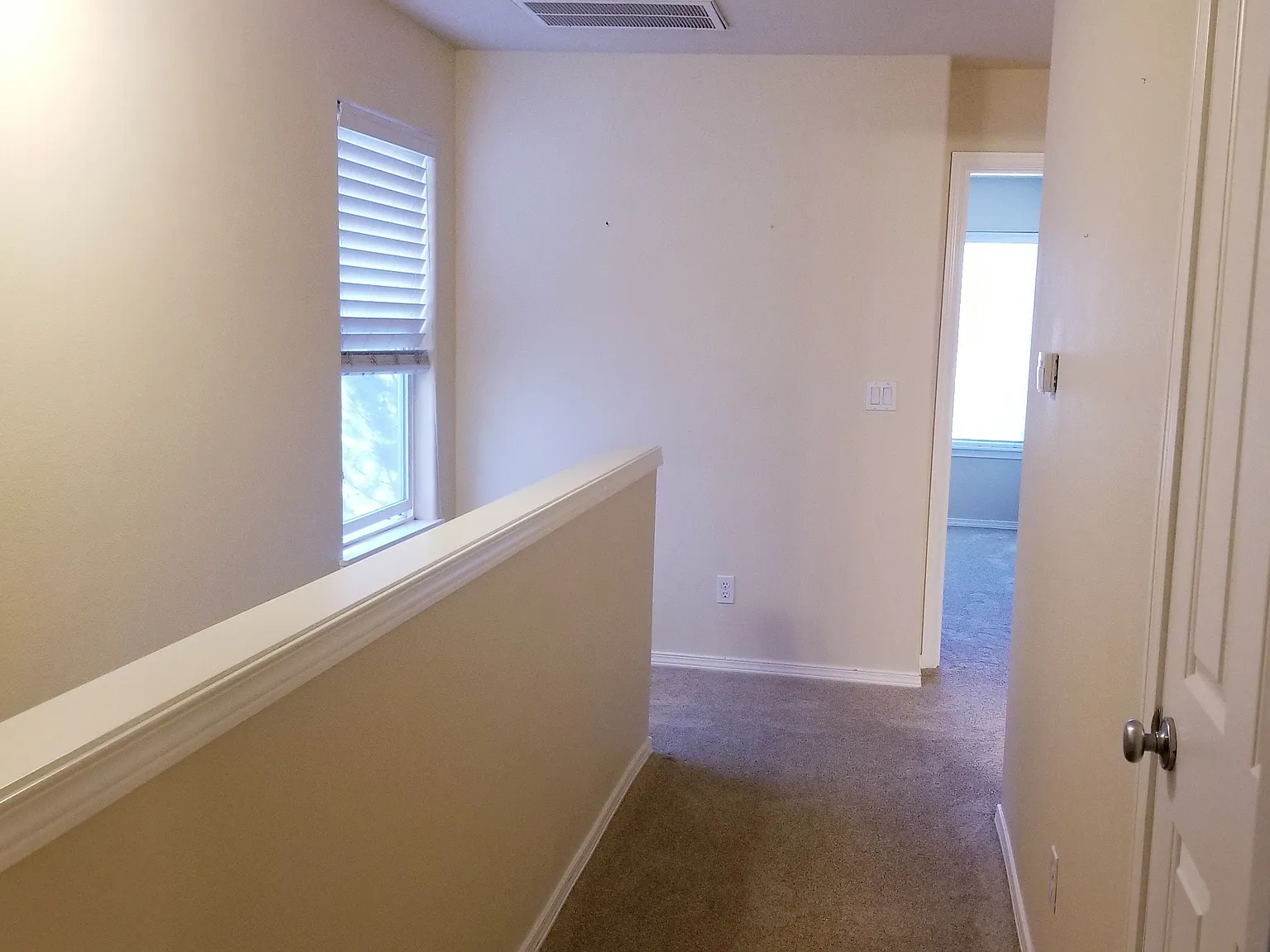 3 bed, 2.5 bath, 1521 sqft, $2,350 — Photo 4