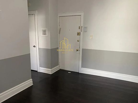 4th image of 292-293 Wainwright St #B33